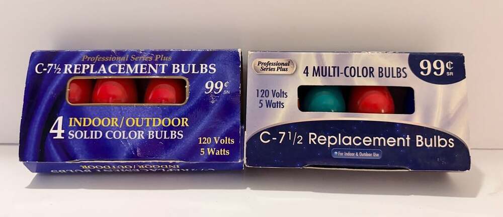 East West Distributing Co. 897059 C-7 1/2 Four Solid Color Replacement Bulbs NOS